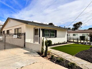 Building Photo - 10662 Shoshone Ave