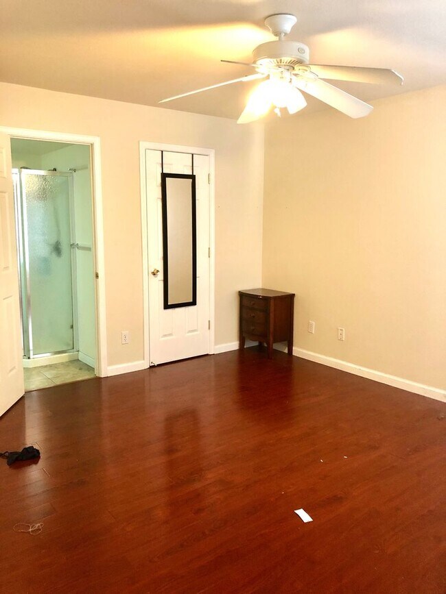 Foto del edificio - Davis - Centrally Located Home