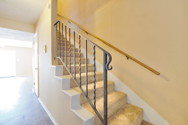 Building Photo - 804 N 62nd St