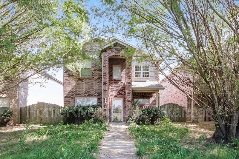 111 Carrington Ave, Lowell, AR 72745 House Rental in Lowell, AR