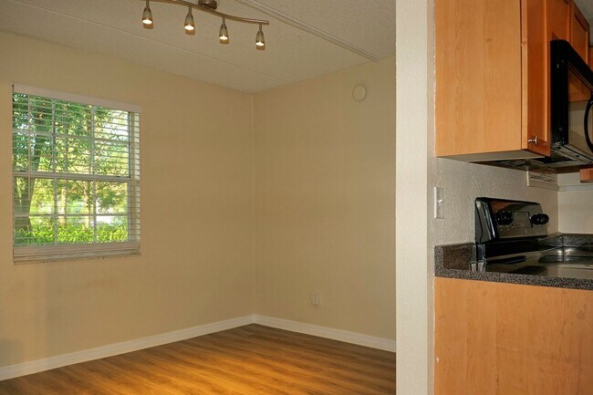 Foto del edificio - 2/2, updated, 1st floor condo, in Winter Park
