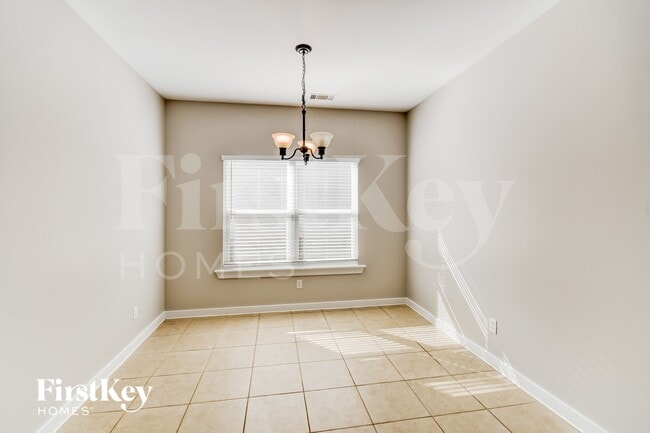 Foto del edificio - 285 Hathaway Ln