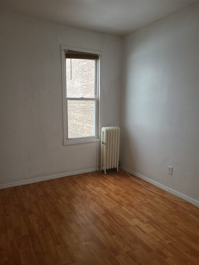 Building Photo - 11 Olean Ave