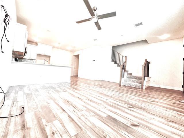 Building Photo - 925 Utica Dr