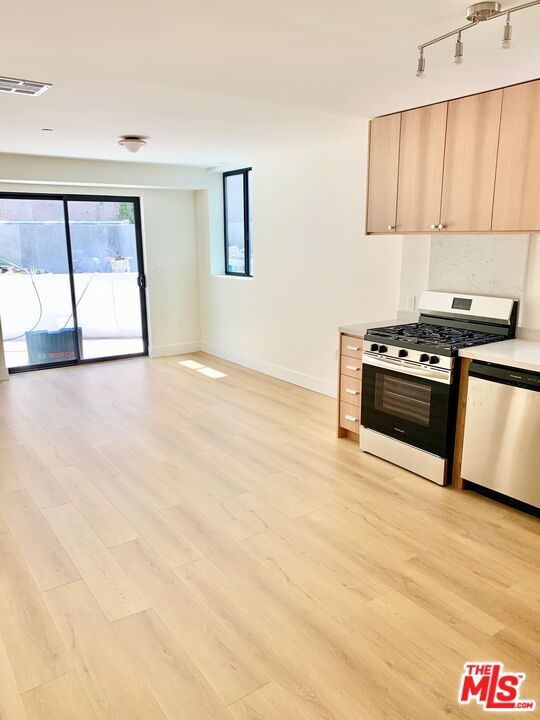 Foto del edificio - 1822 Overland Ave