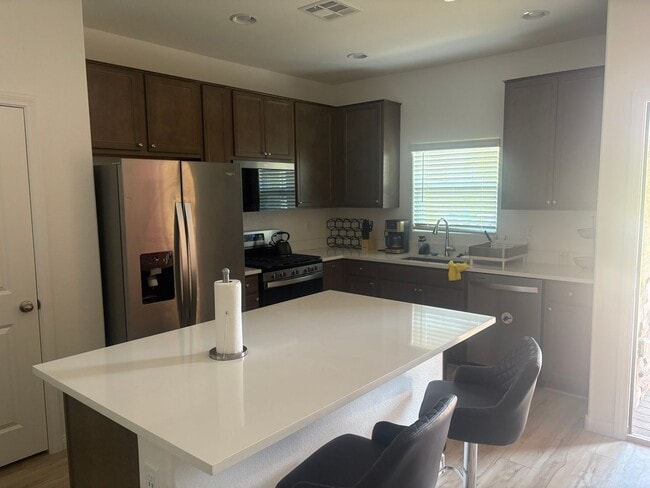 Foto del edificio - 398 Desert Cadence St