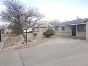 Building Photo - 3944 Camino Del Valle SW