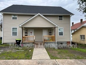 Building Photo - 214 Walnut St