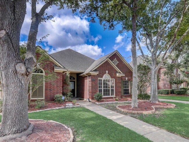 Foto del edificio - 7126 Glenwood Dr