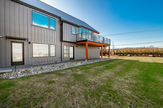 Building Photo - 8638 Harborview Rd