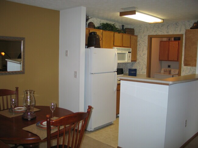 Building Photo - 1173 L'Amour Ln