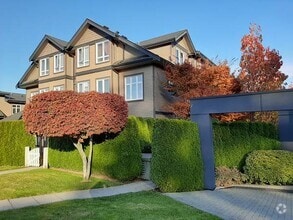 Building Photo - 6588 Elgin Av