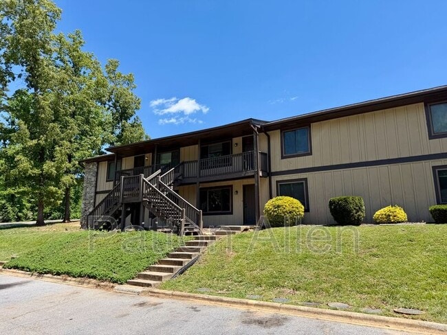 Building Photo - 20 Dawnwood Cir