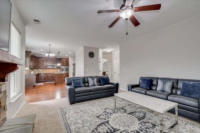 Building Photo - 830 Rollo Domino Cir