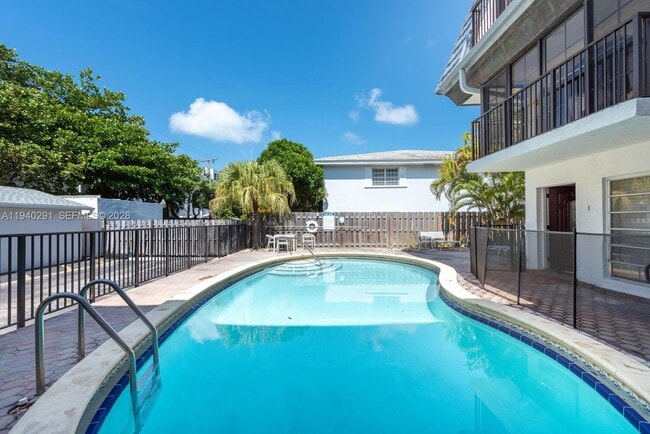 Building Photo - 230 Sunrise Dr