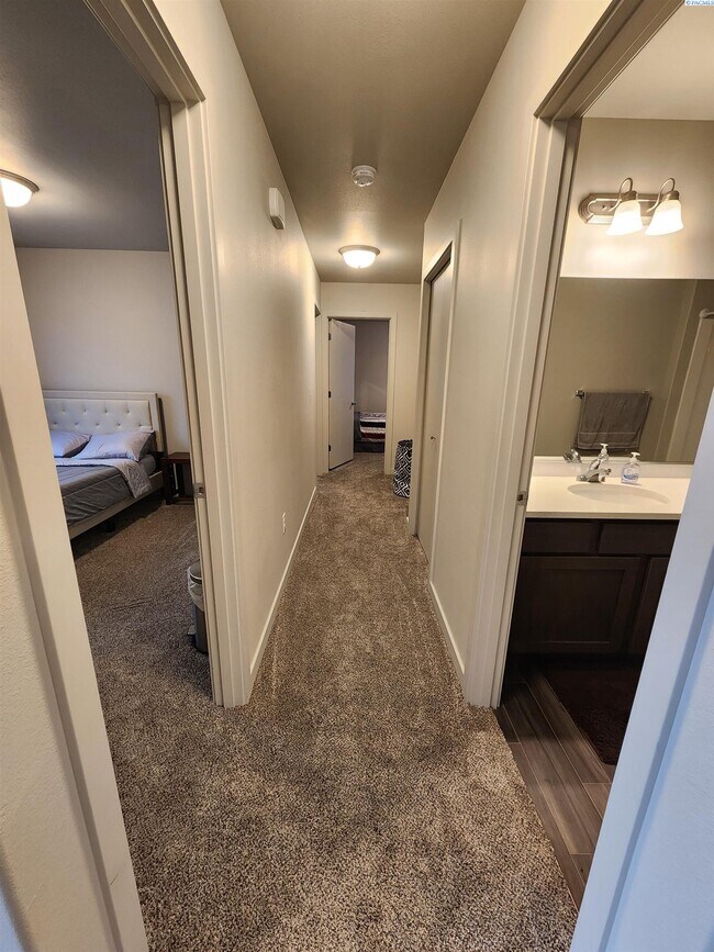 Foto del edificio - For Rent