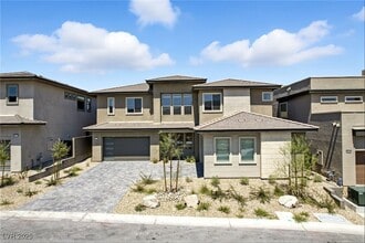 Building Photo - 10632 Rolling Vista Dr