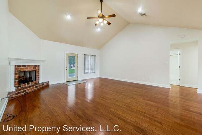 Building Photo - 3 br, 2 bath House - 119 Ridgeview Dr.