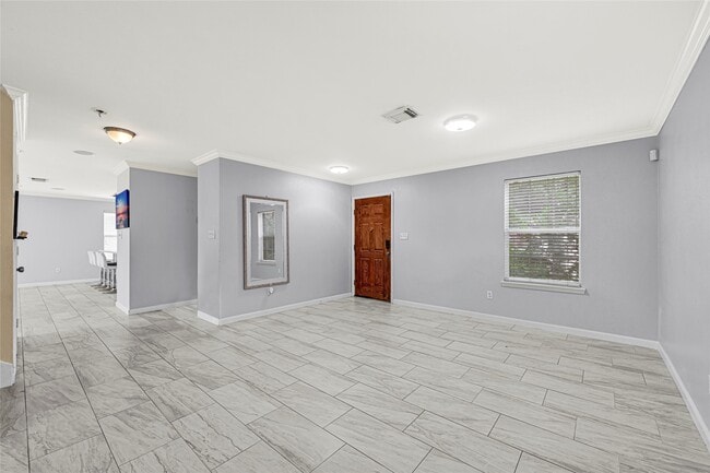 Foto del edificio - 15230 Weeping Cedar Ln