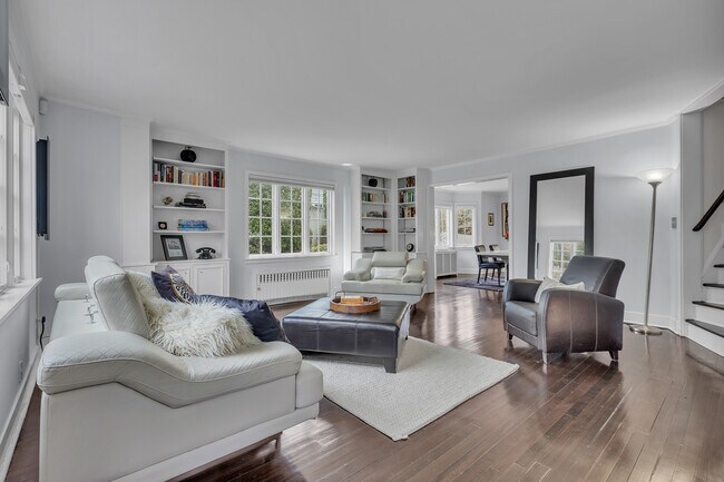 Foto del edificio - 42 Tanglewylde Ave