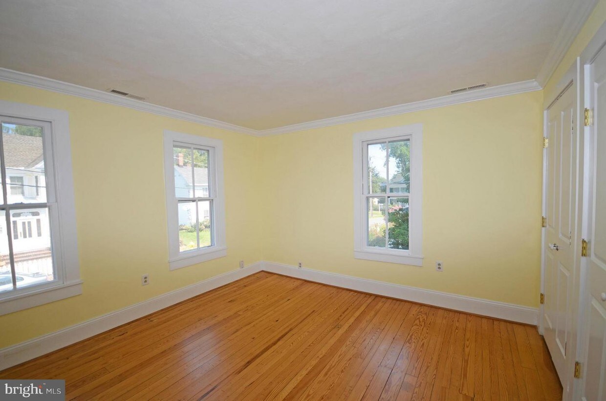 105 Pleasant St, Oxford, MD 21654 House Rental in Oxford, MD