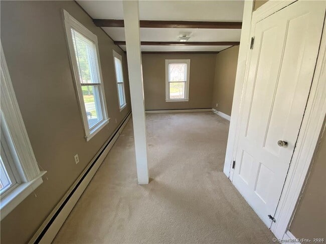 Building Photo - 114 Nooks Hill Rd