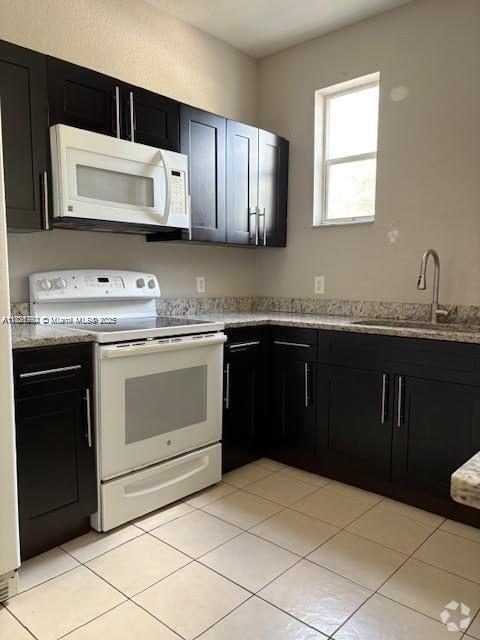 Building Photo - 2111 Shoma Dr