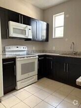 Building Photo - 2111 Shoma Dr