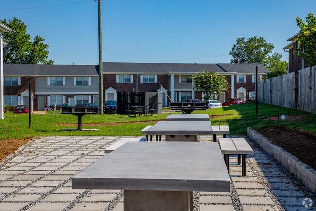 Outdoor Grilling Area - Brentwood Hill Luxury Townhouses