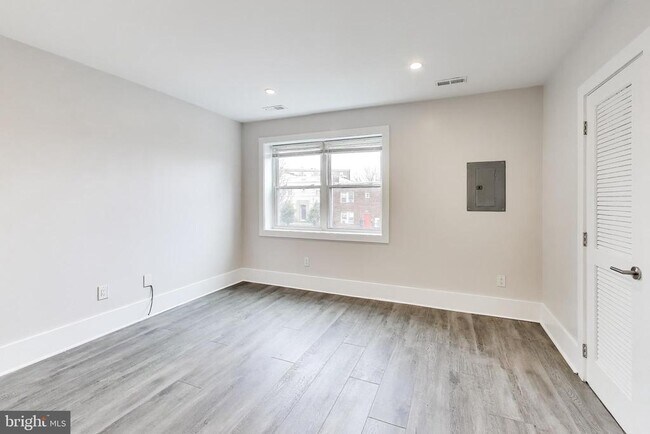 Foto del edificio - 924 19th St NE