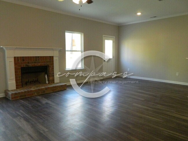 Building Photo - 109 Squarewood Ln