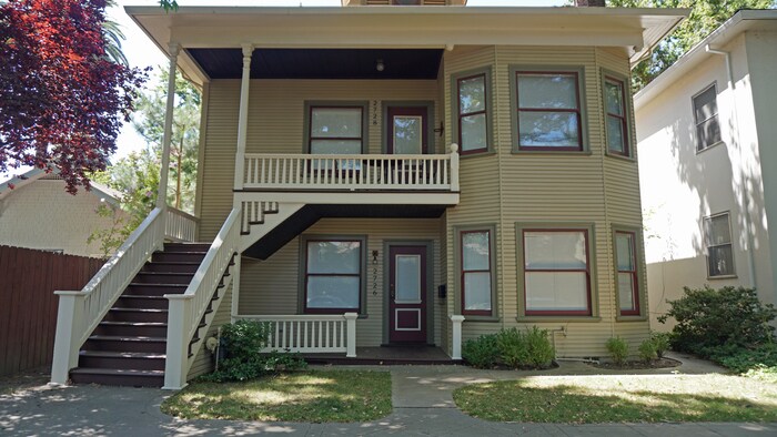 Primary Photo - Very Nice 2/2 in Midtown Sacramento!