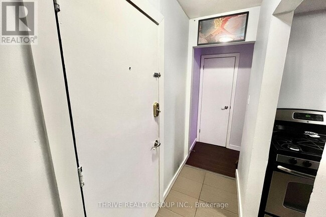 Building Photo - 23 McClary Ave