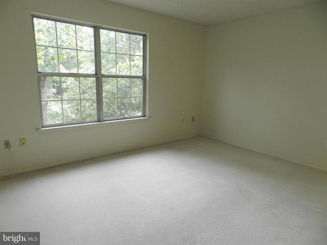 Building Photo - 7731 Inversham Dr