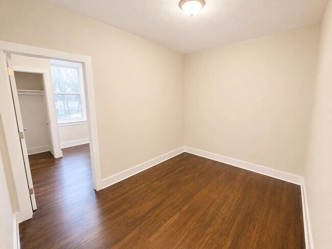 Building Photo - 691 Elizabeth Ave