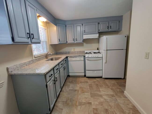 Foto del edificio - 82 Mercury Ct