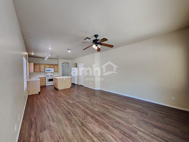 Foto del edificio - 6809 Urania Ct