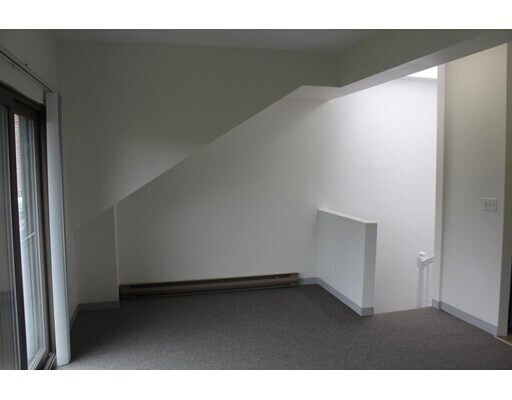 Building Photo - 611 Tremont St