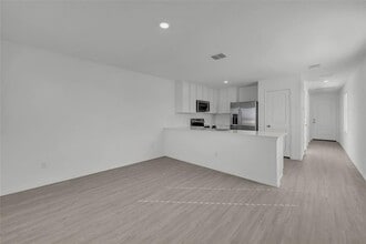 Building Photo - 309 Marty Allen Lp