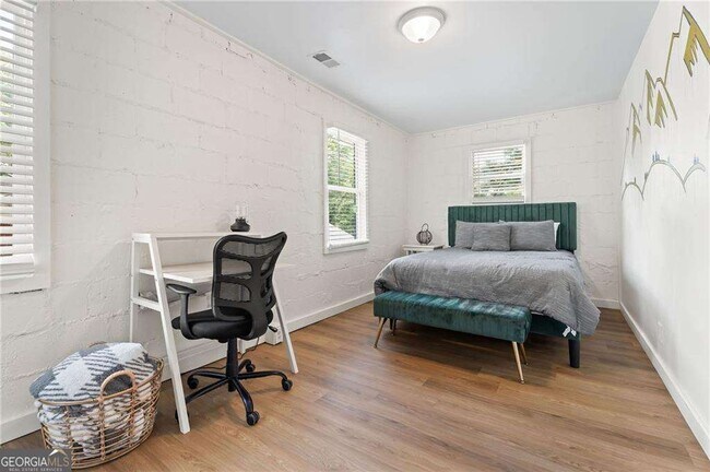 Foto del edificio - 255 Richardson Rd NW