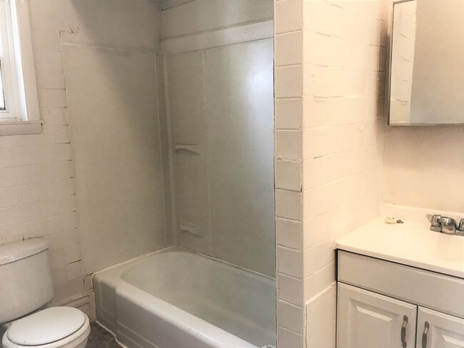 Building Photo - 1 br, 1 bath  - 5504 Margaretta St