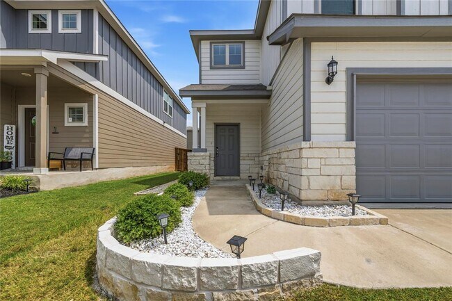 Foto del edificio - 316 Stone Water Ln