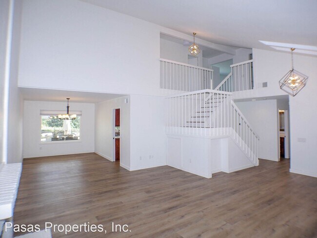 Building Photo - 4 br, 3 bath House - 13023 Decant Dr.