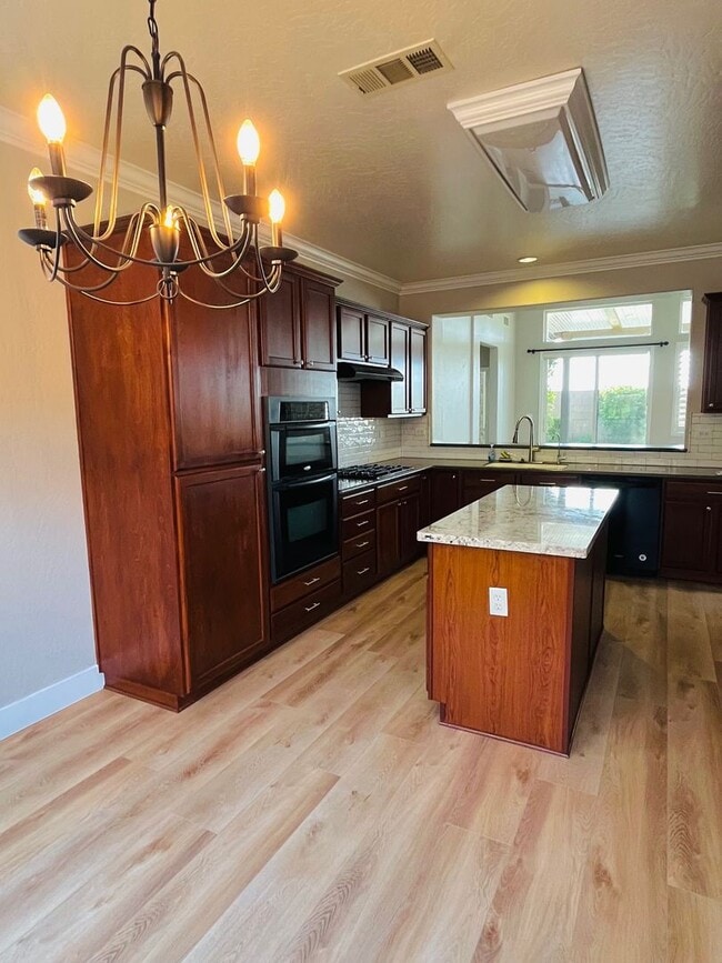 Foto del edificio - Beautiful, freshly renovated home in Avalo...