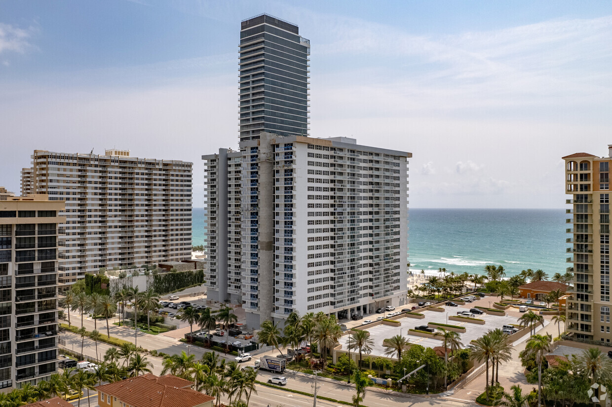 Aerial Photo - Parker Plaza Estates