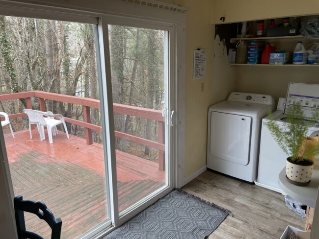 Foto del edificio - 417 Grand Blvd