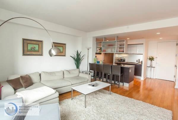 Primary Photo - 350 W 42nd St