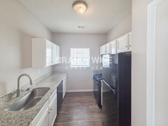 Building Photo - 6523 Grey Fox Way