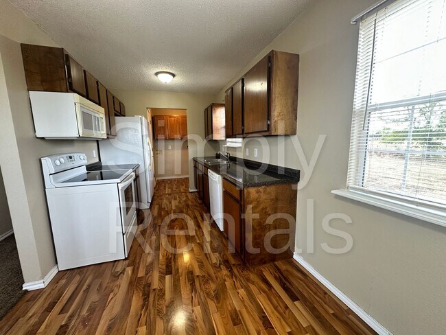 Building Photo - 479 Mills Way