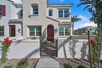Building Photo - 4077 S Sabrina Dr